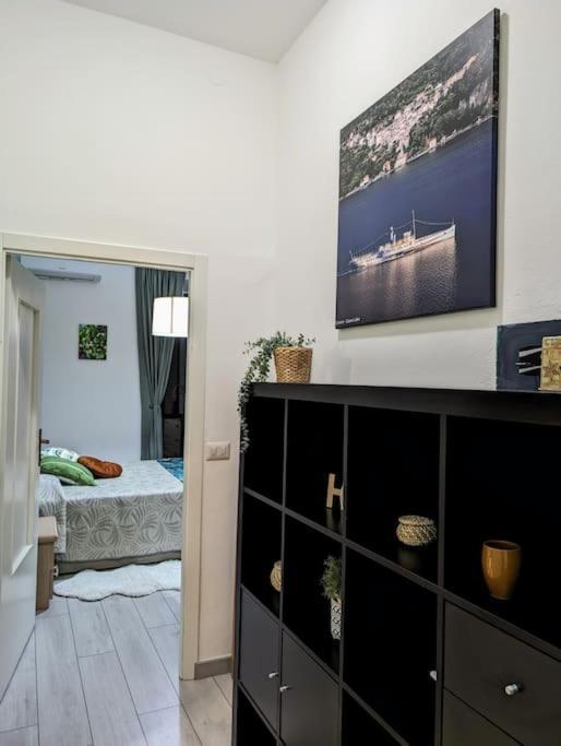 Bright Flat Just 10 Minutes From The City Centre Como Exteriér fotografie
