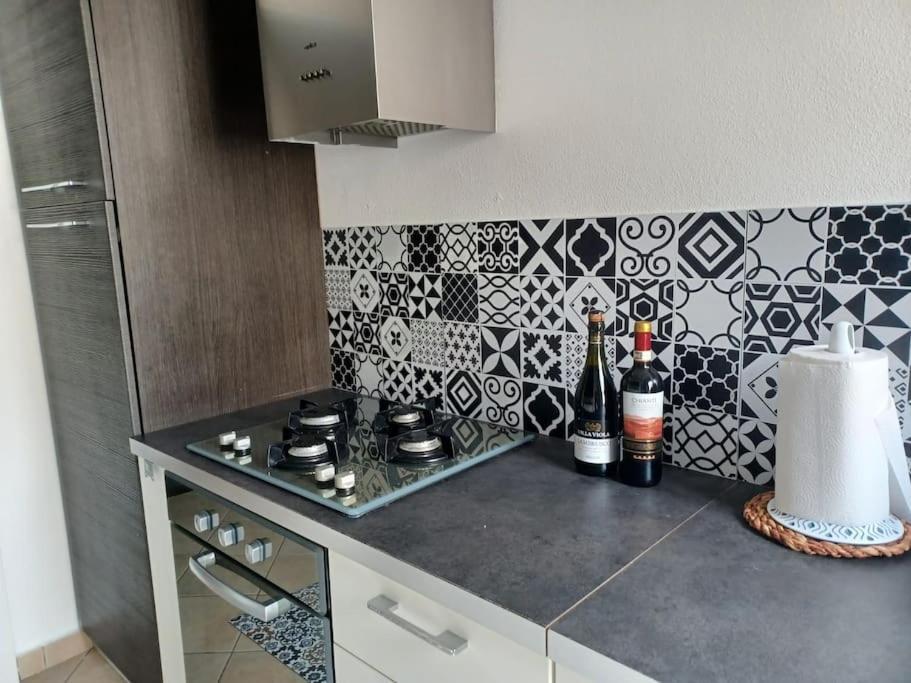 Bright Flat Just 10 Minutes From The City Centre Como Exteriér fotografie