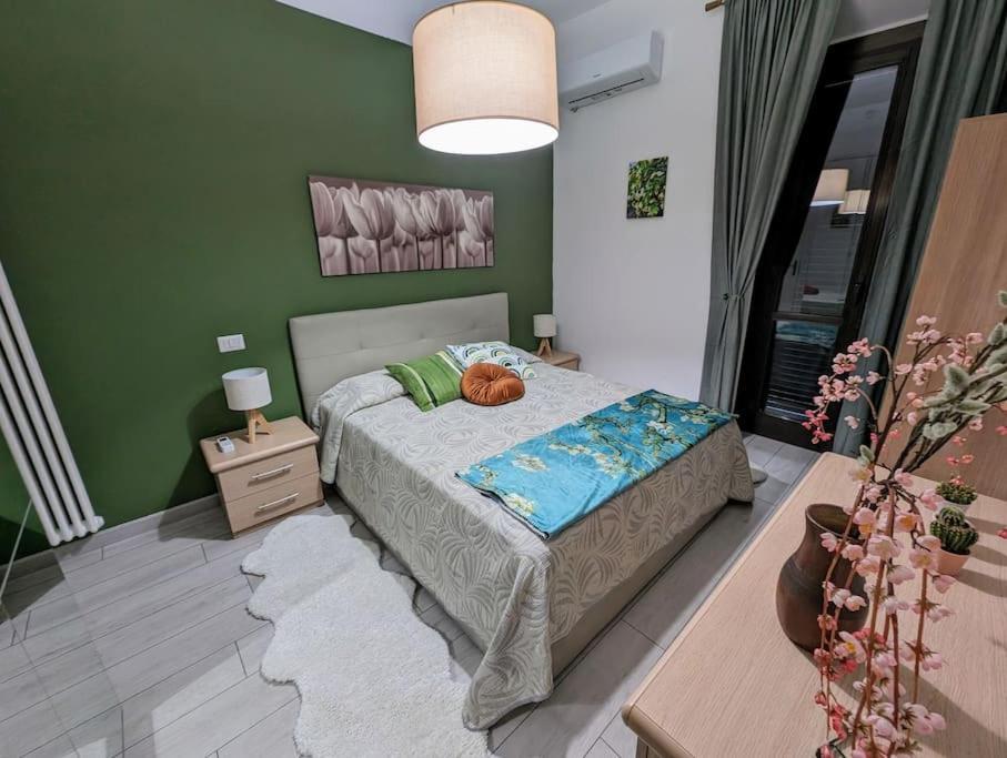 Bright Flat Just 10 Minutes From The City Centre Como Exteriér fotografie