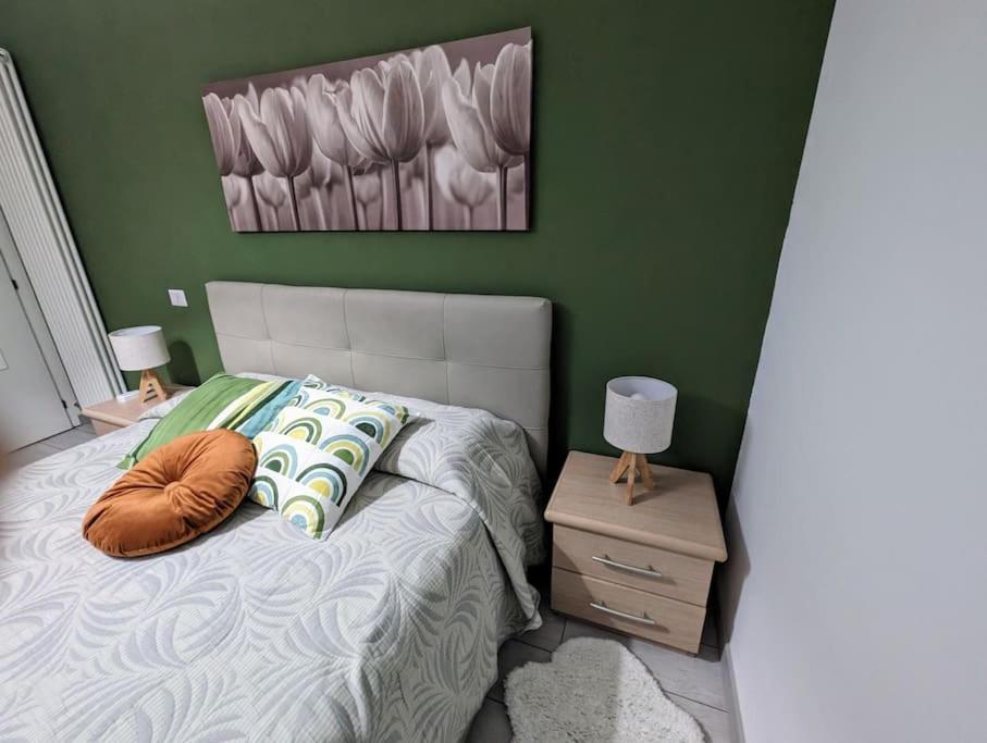 Bright Flat Just 10 Minutes From The City Centre Como Exteriér fotografie